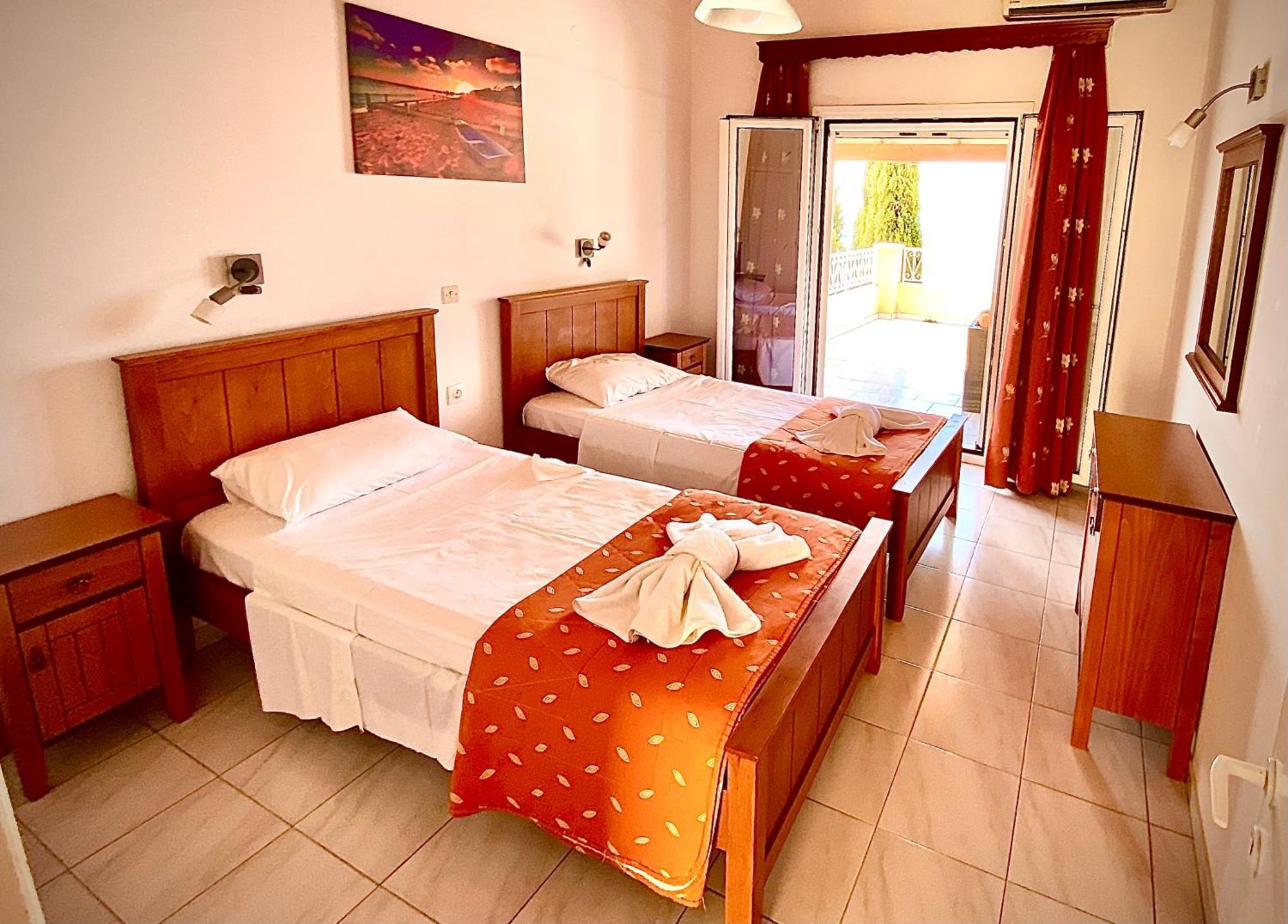 Stella'S Apartments Агиос Гордиос Екстериор снимка