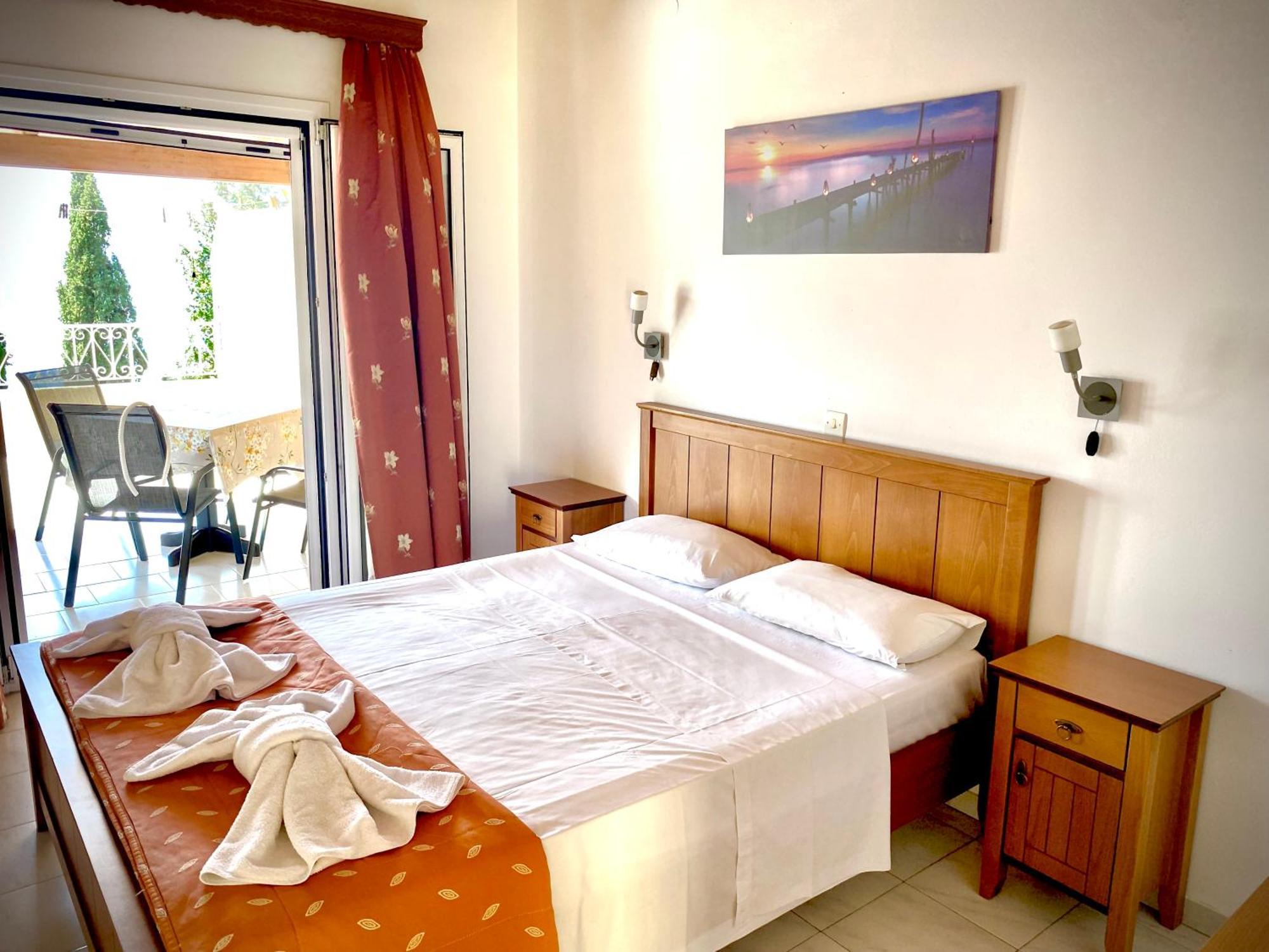 Stella'S Apartments Агиос Гордиос Екстериор снимка