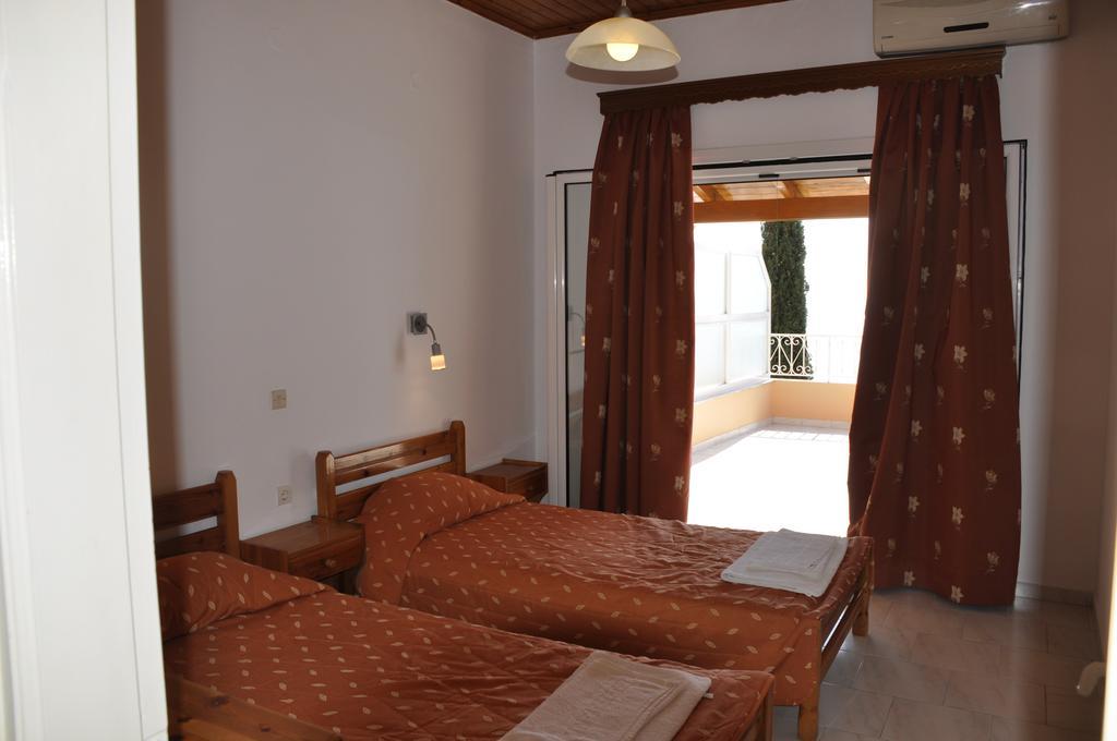 Stella'S Apartments Агиос Гордиос Екстериор снимка