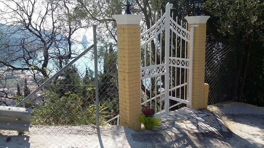 Stella'S Apartments Агиос Гордиос Екстериор снимка