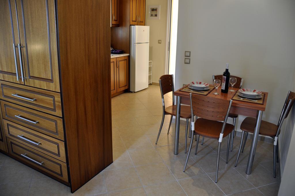 Stella'S Apartments Агиос Гордиос Екстериор снимка