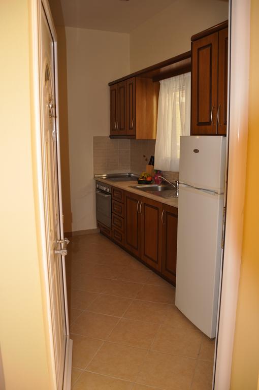 Stella'S Apartments Агиос Гордиос Екстериор снимка