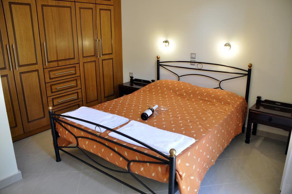 Stella'S Apartments Агиос Гордиос Екстериор снимка