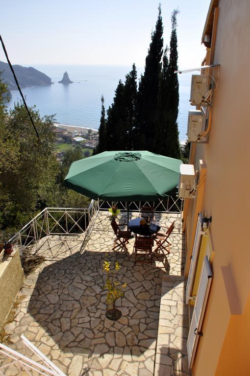 Stella'S Apartments Агиос Гордиос Екстериор снимка
