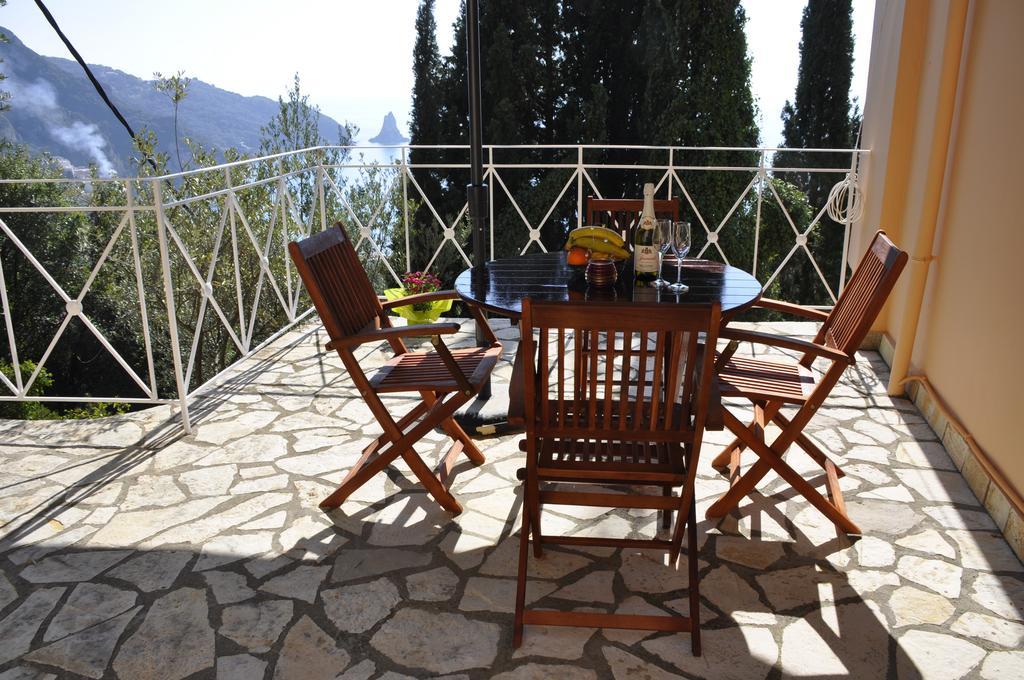 Stella'S Apartments Агиос Гордиос Екстериор снимка