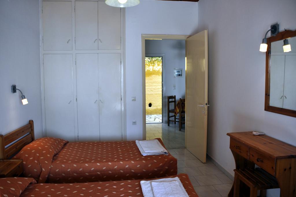 Stella'S Apartments Агиос Гордиос Екстериор снимка