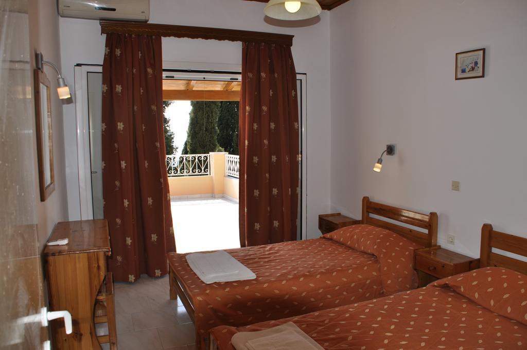 Stella'S Apartments Агиос Гордиос Екстериор снимка