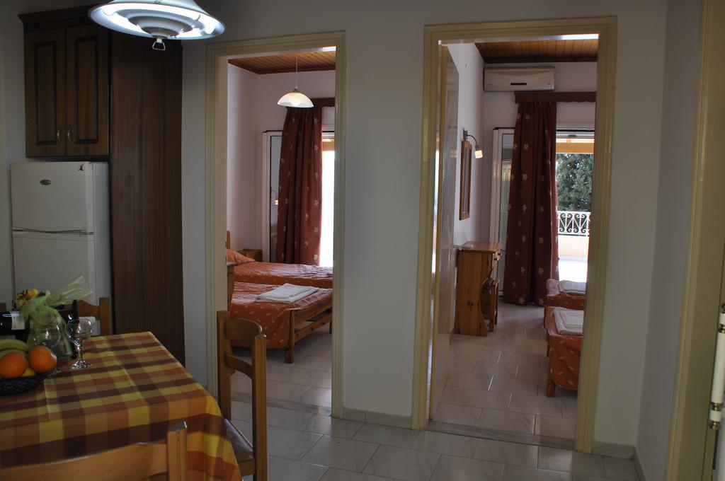 Stella'S Apartments Агиос Гордиос Екстериор снимка